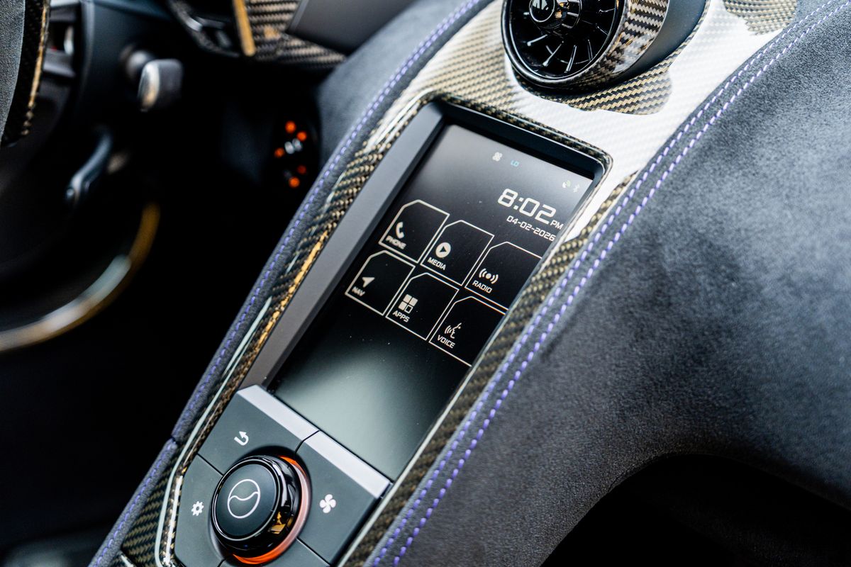 2016 McLaren 688 MSO HS